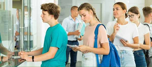 Діти з 14 років можуть самостійно звертатися по допомогу до юристів