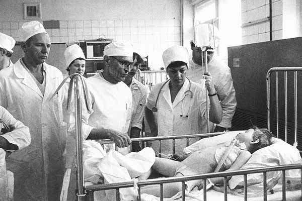 Микола Амосов