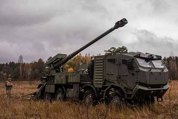 На озброєння українська армія вже надійшло 30 новітніх САУ 2С22 «Богдану», вітчизняного виробництва