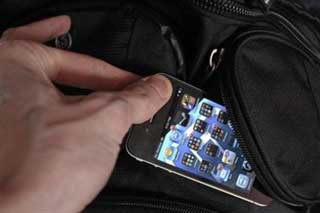  На Полтавщині затримали 25-річного чоловіка, який в одному з електропоїздів вчинив крадіжку мобільного телефону 