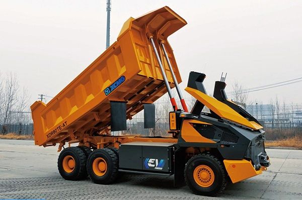 автономна, електрична вантажівка XDR80TE-AT