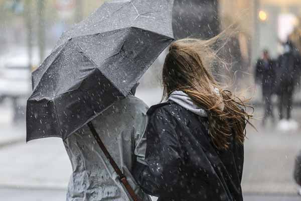 короткочасний дощ і мокрий сніг