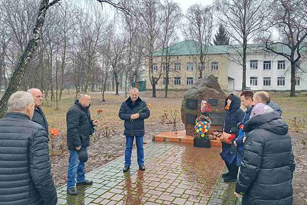 День вшанування учасників бойових дій на території інших держав День вшанування учасників бойових дій на території інших держав