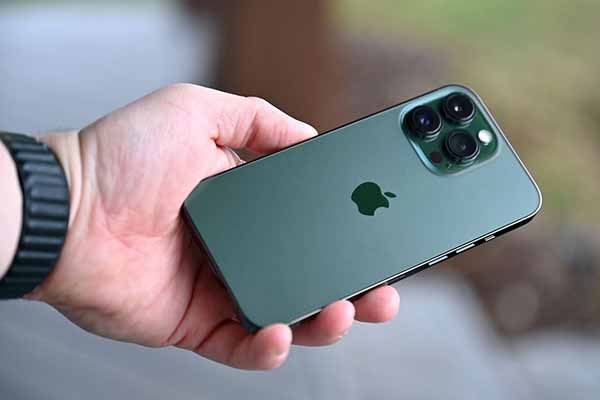 iPhone 13 Pro iPhone 13 Pro