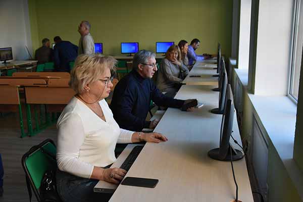 Пирятинська громада ділиться досвідом роботи шкільних коворкінгів Пирятинська громада ділиться досвідом роботи шкільних коворкінгів