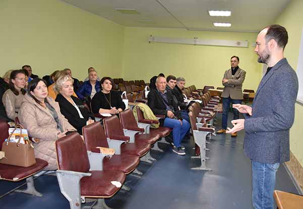 Пирятинська громада ділиться досвідом роботи шкільних коворкінгів Пирятинська громада ділиться досвідом роботи шкільних коворкінгів