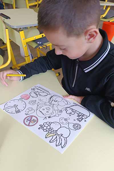 Класна година «Харчуйся правильно – сяй здоров’ям»