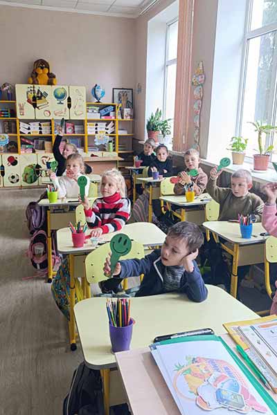 Класна година «Харчуйся правильно – сяй здоров’ям»