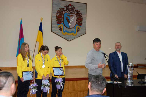у Гребінці відбулася позачергова сесія міської ради