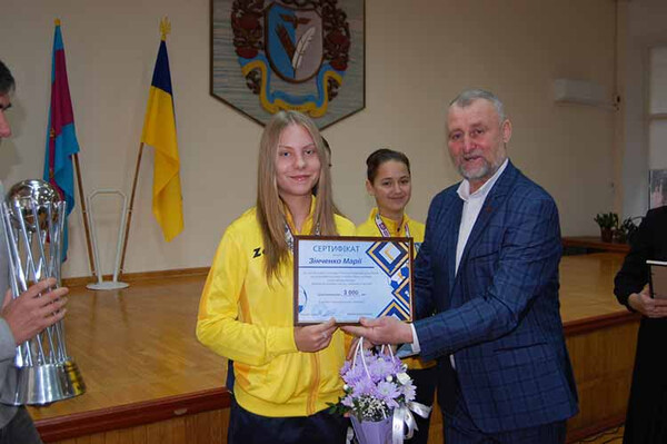 у Гребінці відбулася позачергова сесія міської ради