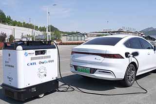 Мобільні зарядні роботи в Китаї перетворюють будь-...