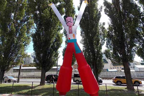 Надувні аеромени для бізнесу: види та вибір