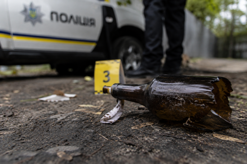 На Полтавщині чоловік кинув «коктейль Молотова» у поліцейського