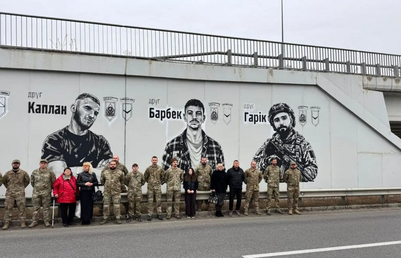 Поблизу Полтави відкрили мурал пам'яті п'ятьох заг...