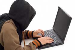  Міліція Полтавщини викрила схему молодого кібер-<b>шахрая</b> 