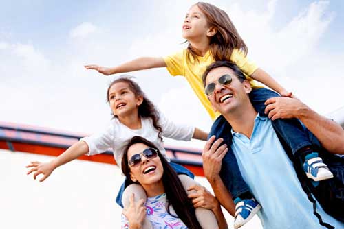 В качестве подарка можно попросить не только вещь, но и поездку