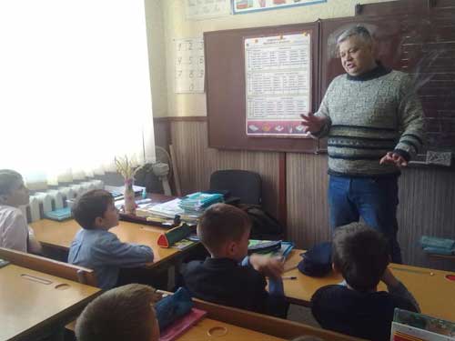 Гребінківська школа №4: "16 днів проти насильства"