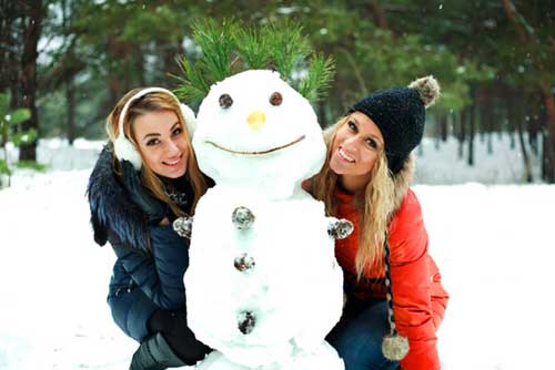 Выделите выходной, чтобы повалять дурака и слепить пару снеговиков