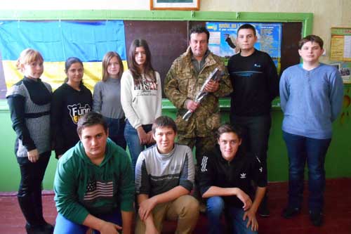 Гребінківська школа №1: До 25-річчя Збройних сил України