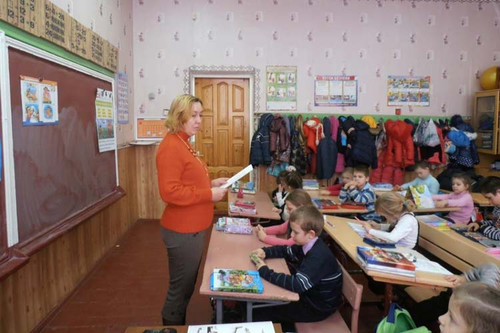 Гребінківська школа №4: "16 днів проти насильства"