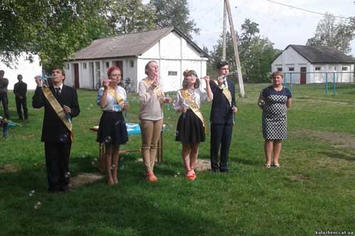 Кулажинська школа: Пролунав останній дзвінок