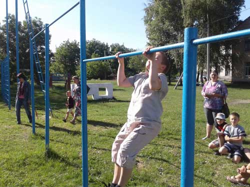 Кулажинська школа: Зустрічай нас, Веселкова країно!