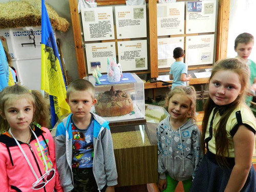 Тарасівська школа: Про початок роботи в дитячому оздоровчому таборі "В