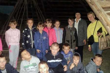 Гребінківська школа №4: Мандрівка у часі