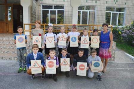 Майорщинська школа: «Увага! Діти на дорозі!»