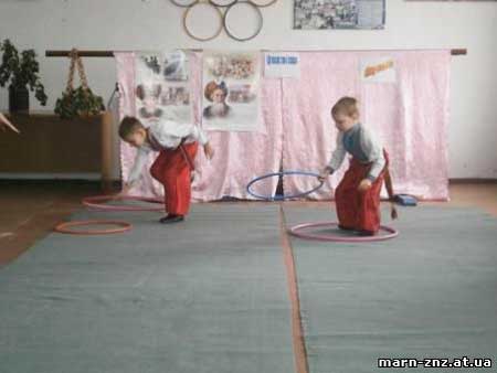 Мар'янівська школа: День українського козацтва