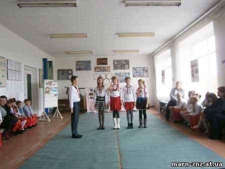 Мар'янівська школа: День українського козацтва