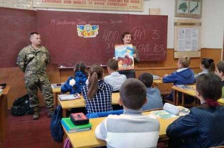Гребінківська школа №4: До Дня захисника України