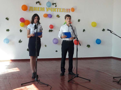 Кулажинська школа: Їм довірено дитинство...