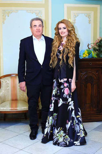 Заслужена артистка України Ярослава Руденко Заслужена артистка України Ярослава Руденко