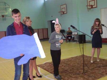 Гребінківська школа №4: Вечір-посвята у старшокласники