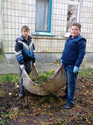 Тарасівська школа: осінній місячник з благоустрою