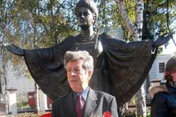  На Полтавщине похоронили Николая Кириченко — супруга народной <b>артистки</b> Украины Раисы Кириченко 