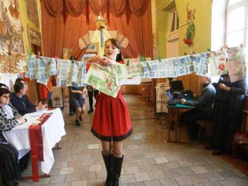 Гребінківська школа №2: "Міс золота осінь" Гребінківська школа №2: "Міс золота осінь"