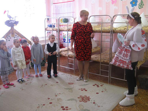 Заняття у дитячому садку "Веселка"