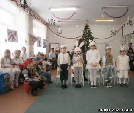 Новорічна казка в Мар'янівській школі імені Є.П. Гребінки Новорічна казка в Мар'янівській школі імені Є.П. Гребінки