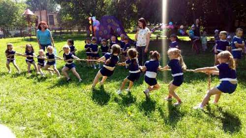 Хай веселка в небі сяє – швидкості та спритності нас навчає!