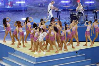 Як всесвітньо відома співачка Дуа Ліпа відкривала фінал Ліги чемпіонів в Києві (ФОТО)