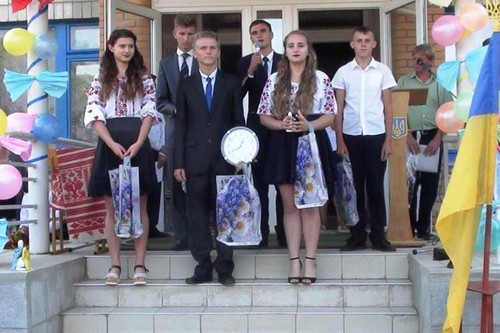 Тарасівська школа: свято першого дзвоника