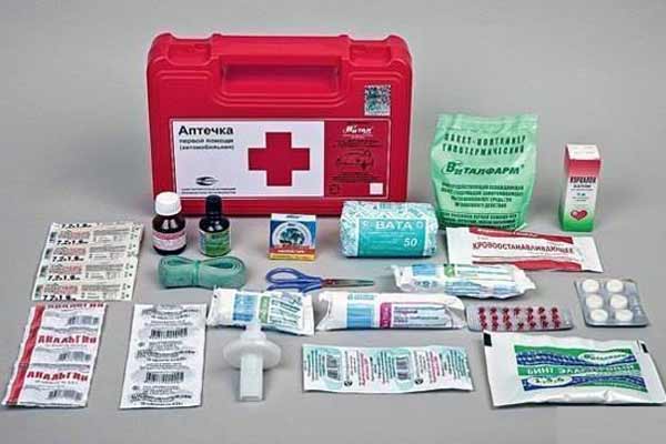 Автомобільна аптечка 2019: що має бути в ній насправді