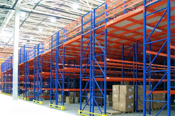 Металлические стеллажи для склада Металлические стеллажи для склада