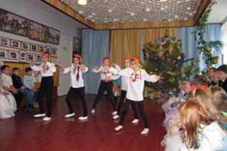 Почаївська школа: Новорічні свята в Почаївській ЗОШ І-ІІІ ступенів