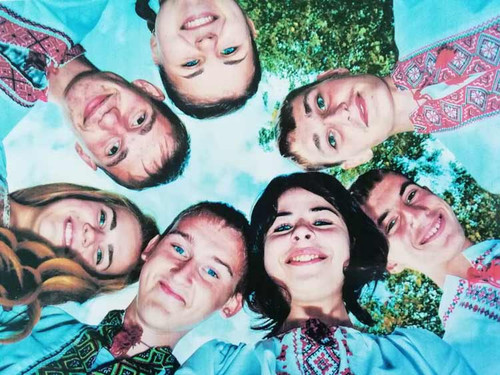 Учні Гребінківщини долучились до участі у фотовиставці "Україна - це