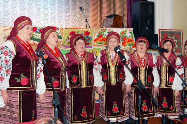 "Я - жінка, я - мати, я - берегиня" "Я - жінка, я - мати, я - берегиня"