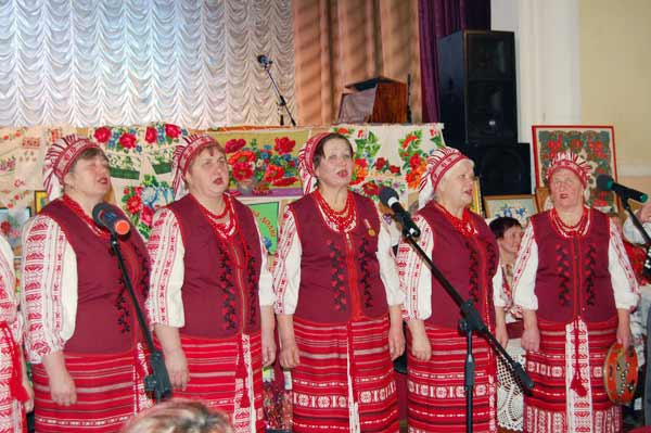 "Я - жінка, я - мати, я - берегиня" "Я - жінка, я - мати, я - берегиня"