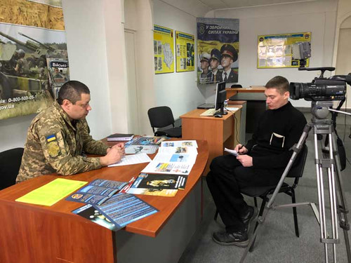 Військова служба за контрактом